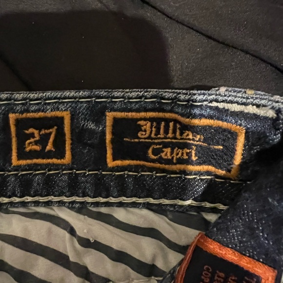 Like new capris - Picture 5 of 5